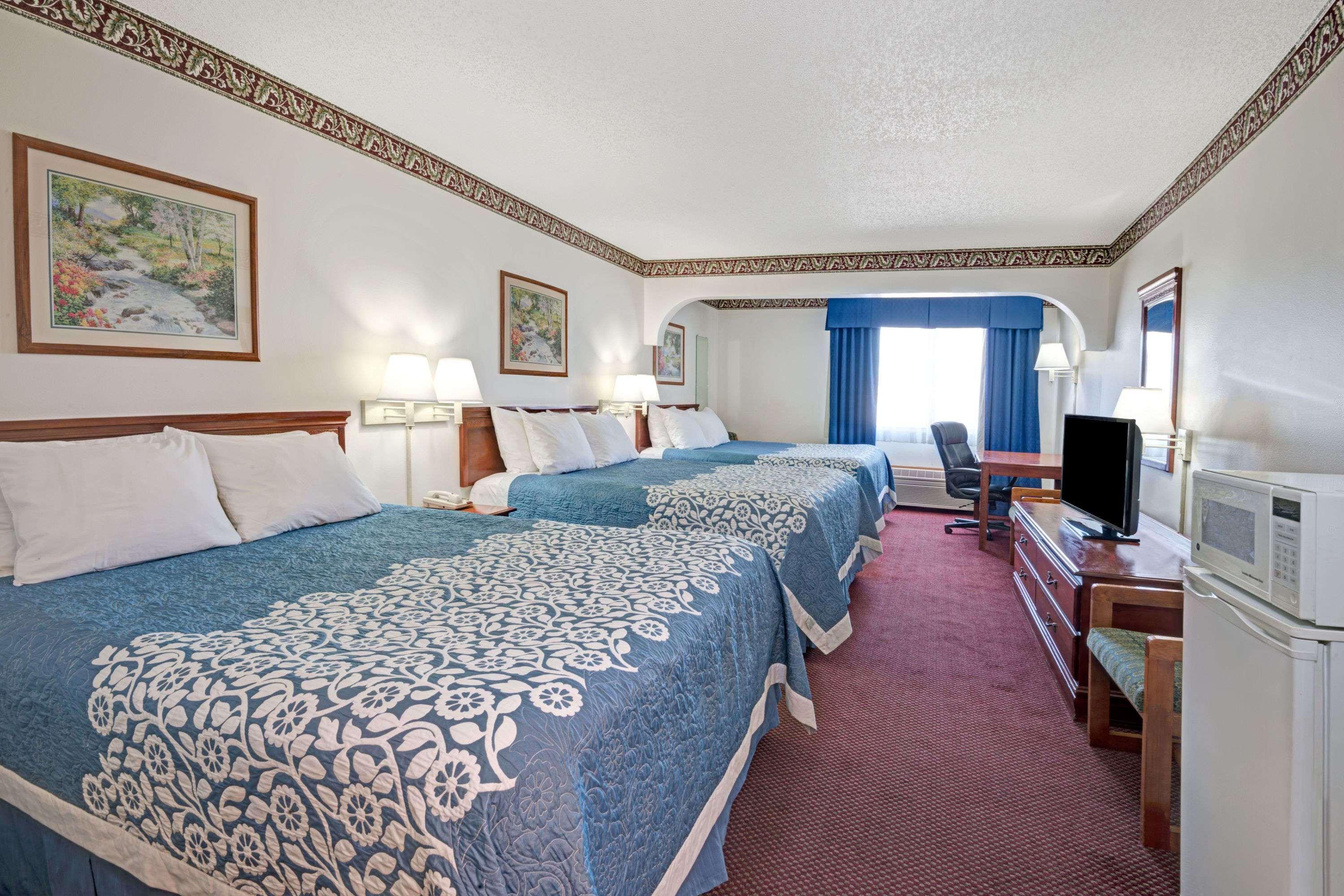 Days Inn By Wyndham Laramie Esterno foto